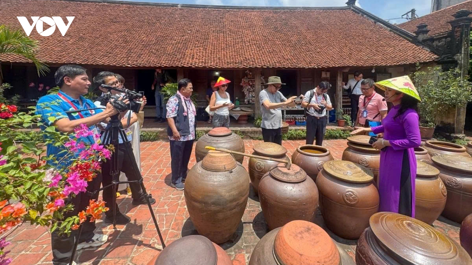 Hanoi hosts int’l media delegation to promote tourism during National Day celebrations